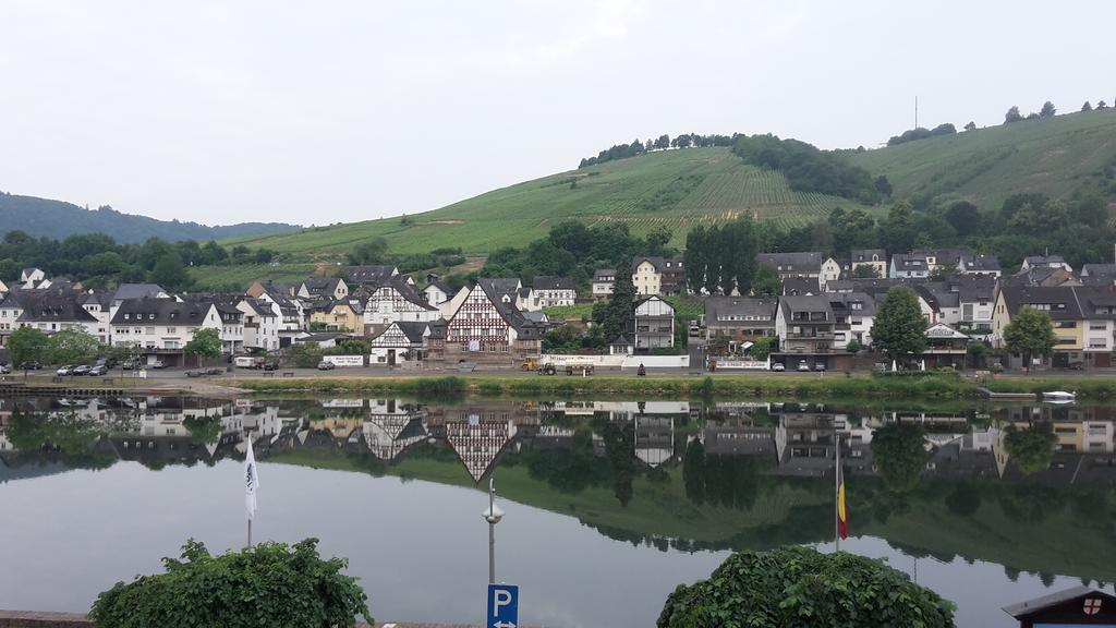 Mosel View Old Town Apartments Zell Kamer foto